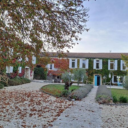 Logis Hotels Domaine Du Chatelard Dirac Bagian luar foto