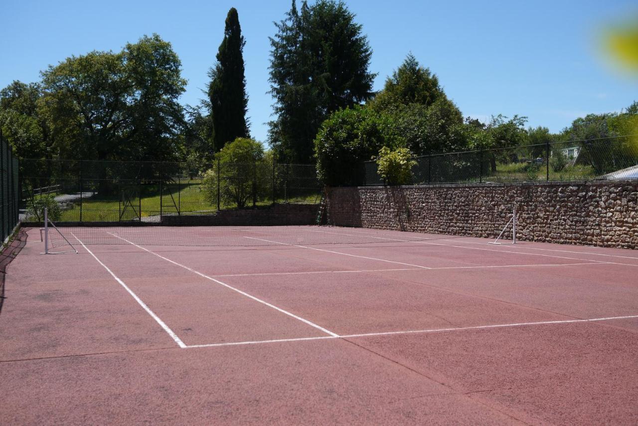 Logis Hotels Domaine Du Chatelard Dirac Bagian luar foto