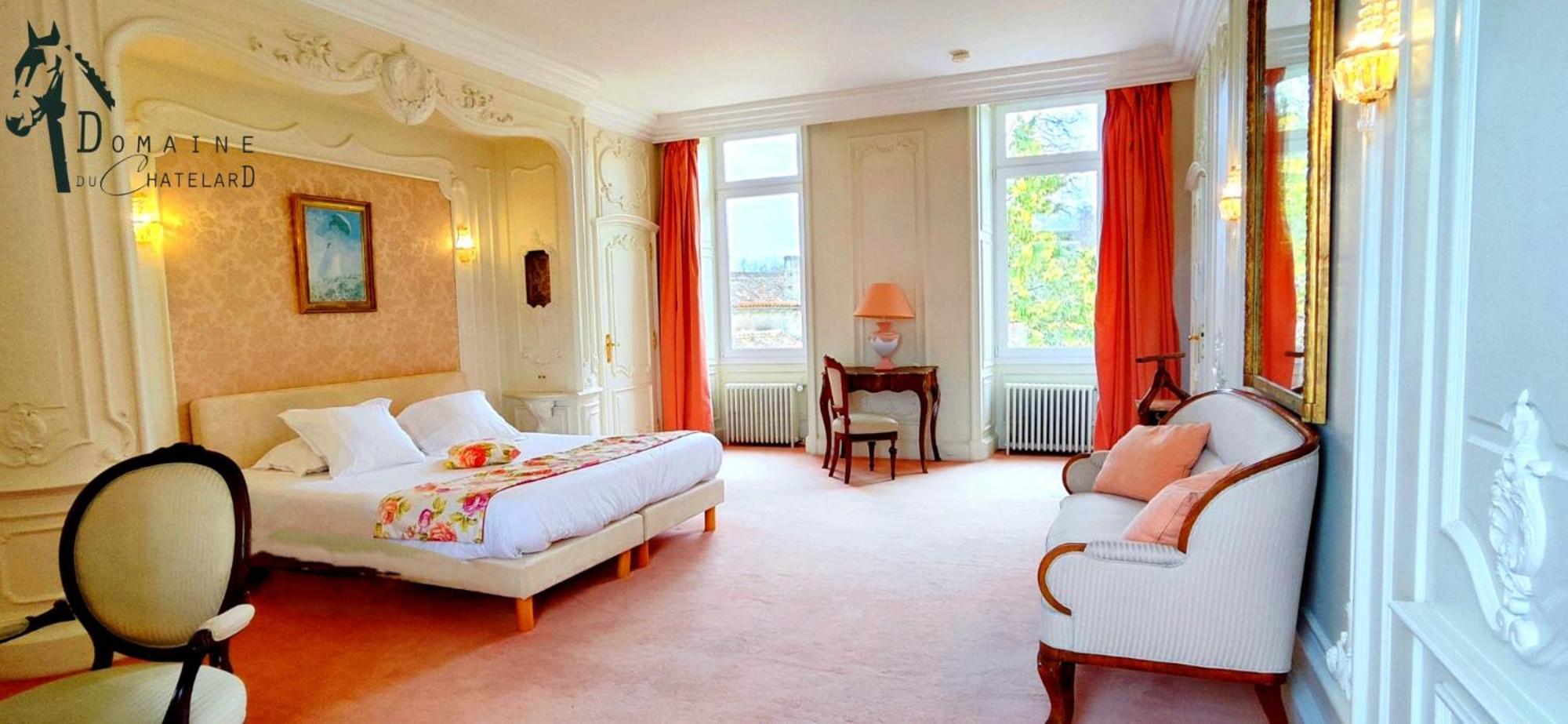 Logis Hotels Domaine Du Chatelard Dirac Bagian luar foto