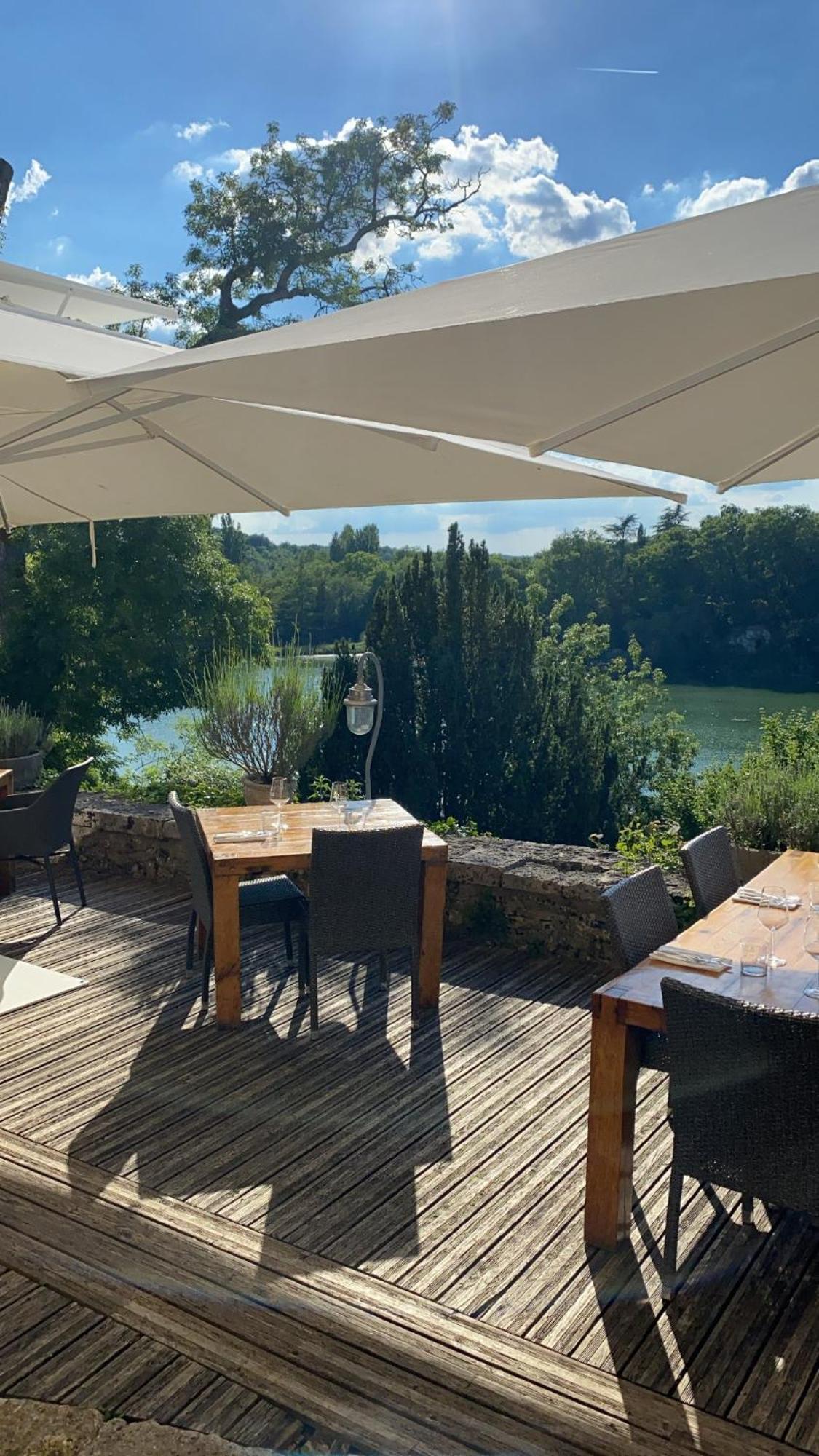 Logis Hotels Domaine Du Chatelard Dirac Bagian luar foto