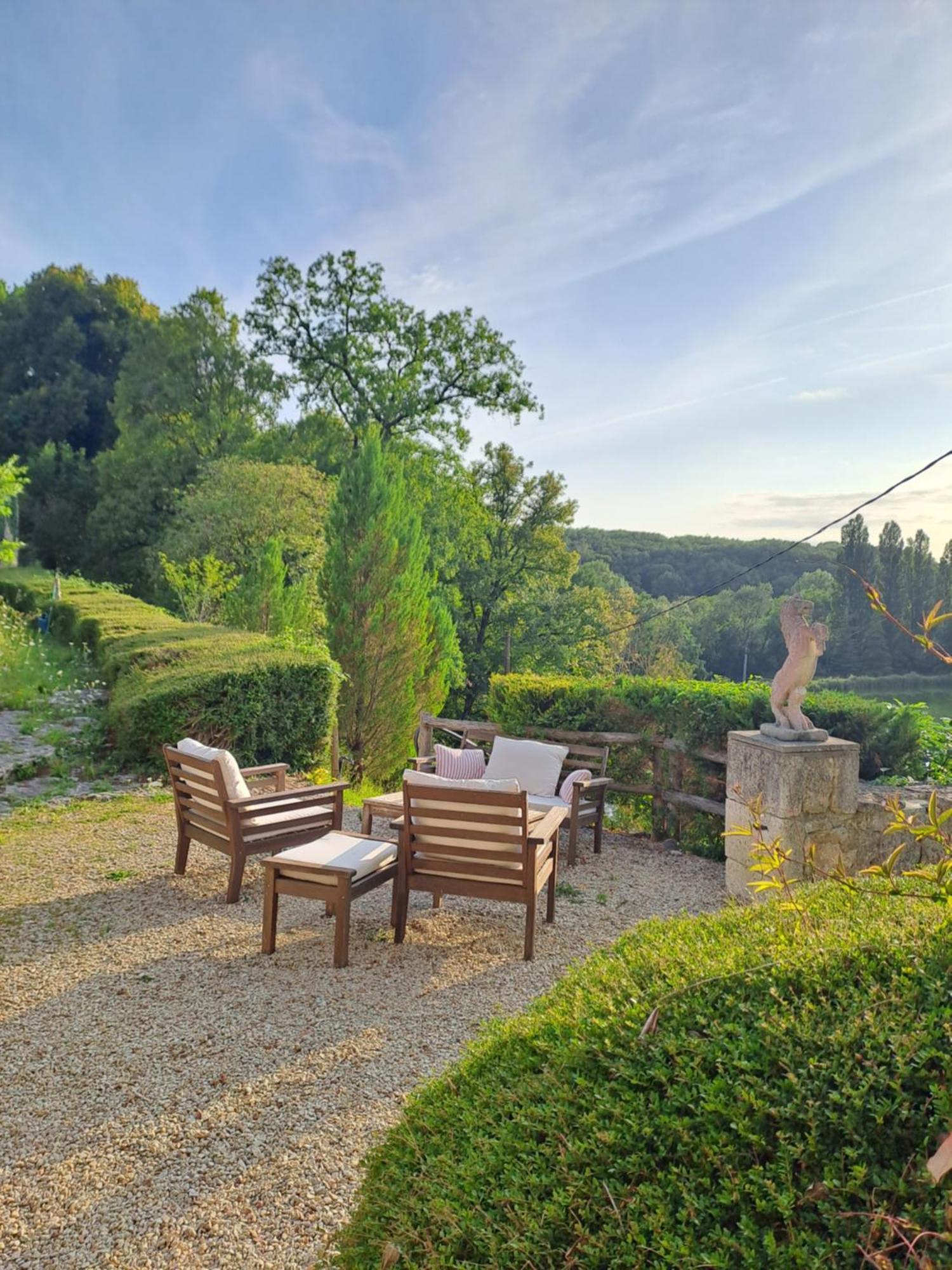 Logis Hotels Domaine Du Chatelard Dirac Bagian luar foto