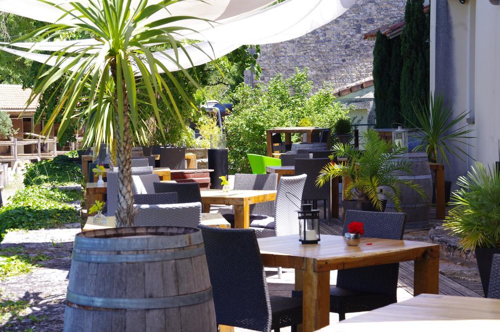 Logis Hotels Domaine Du Chatelard Dirac Bagian luar foto