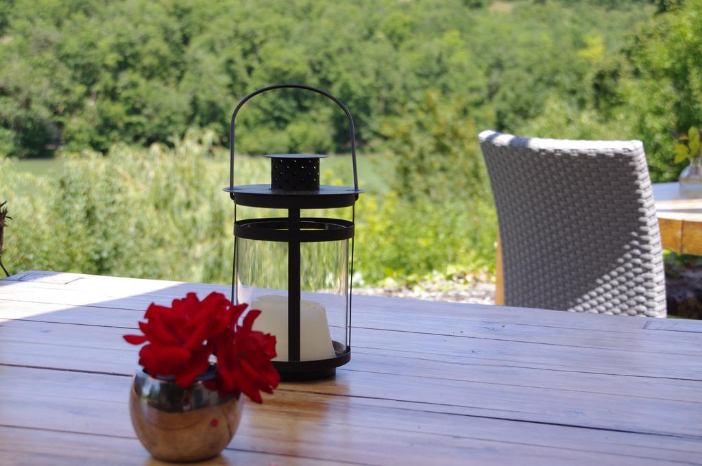Logis Hotels Domaine Du Chatelard Dirac Bagian luar foto