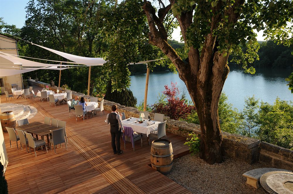 Logis Hotels Domaine Du Chatelard Dirac Bagian luar foto
