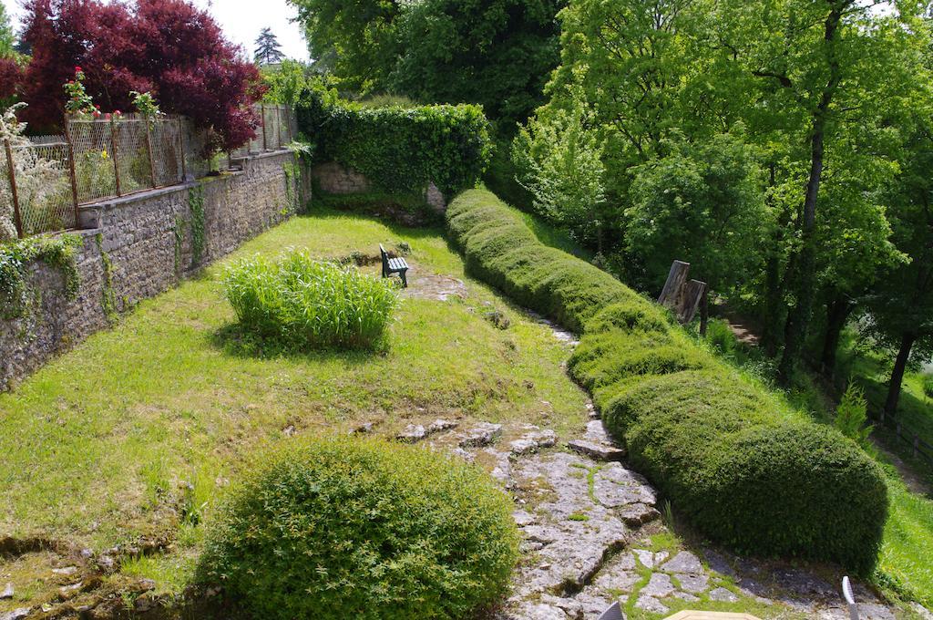 Logis Hotels Domaine Du Chatelard Dirac Bagian luar foto
